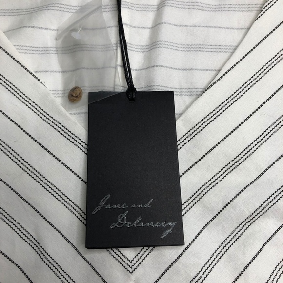 Jane & Delancey NWT New Women's Striped Top Blouse Size Medium - Picture 7 of 12